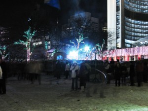 standing very still @ Nathan Phillips Square