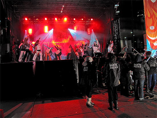 olympic torch ceremony, performance, aboriginal, old city hall, nathan phillips square, queen street west, bay street, toronto, city, life