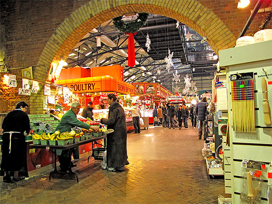 seafront fish market, st. lawrence market, front street hall, shopping, shoppers, fishmonger, toronto, city, life