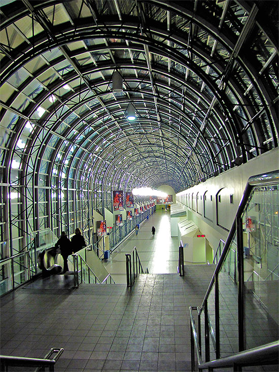 path, walkway, skywalk, underground, union station, cn tower, rogers centre, toronto, city, life