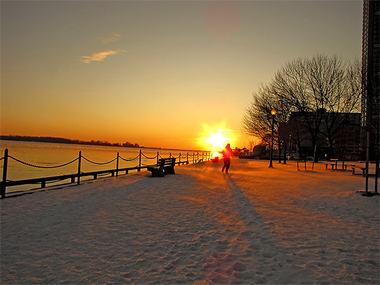 jogger, running, winter, january, docks, lakeshore, lake ontario, ice, snow, sunset, toronto, city, life