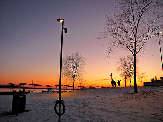 park, lakeshore, waterfront, lake ontario, sunset,  silhouettes , toronto, city, life