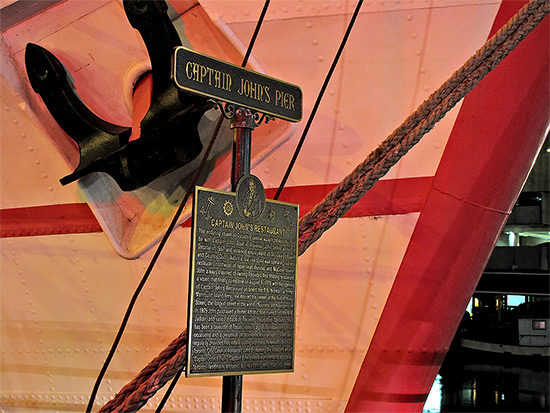 captain john's restaurant, 1 yonge street, toronto, city, life