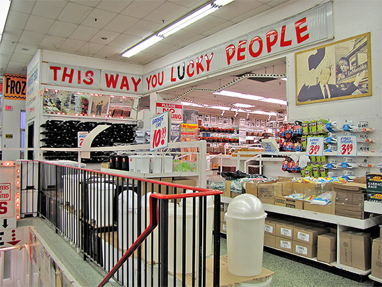 advertising, store, shop, merchandise, honest ed's, mirvhish, toronto, city, life