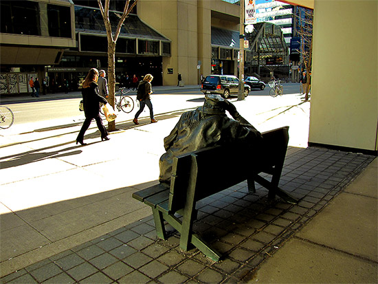 glenn gould, bronze, statue, cbc, studios, front street, building, toronto, city, life