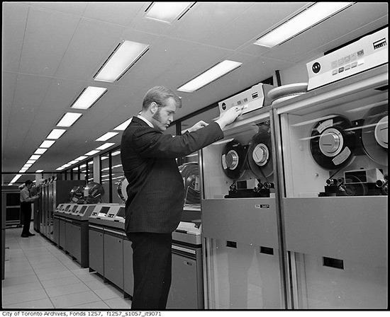 toronto archives, computers, computing, history, historic, toronto, city, life