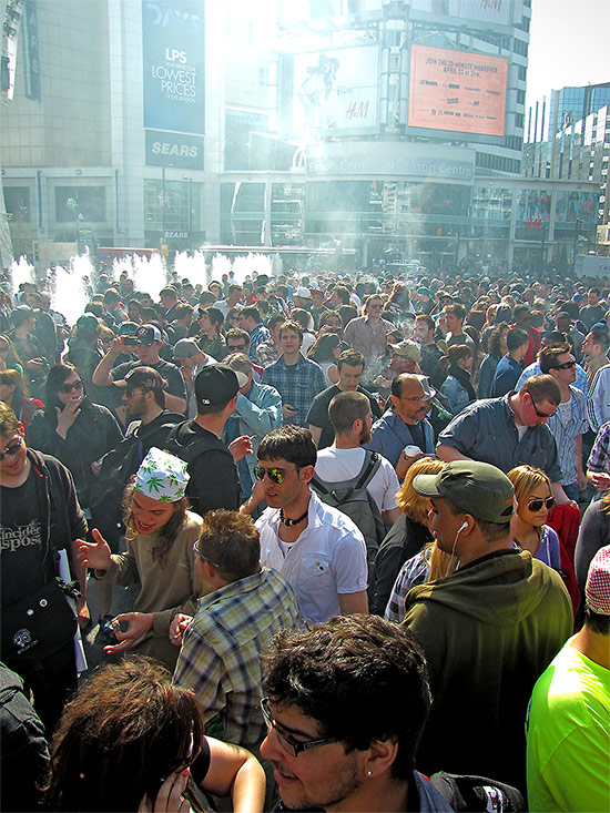 420, rally, demonstration, protest, pot, weed, cannabis, marijuana, yonge-dundas square, yds, toronto, city, life