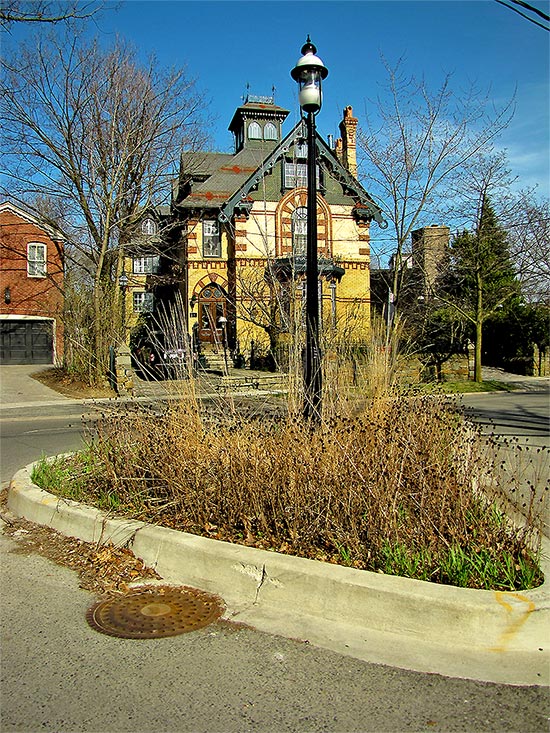 rosedale, roundabout, intersection, historic house, toronto, city, life