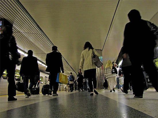 bloor station, subway, underground, ttc, toronto transit commission, toronto, city, life