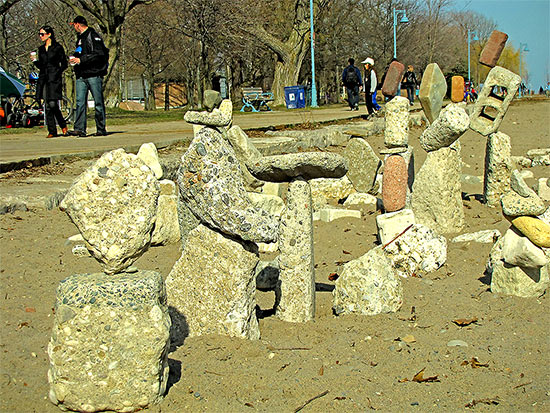 art, balanced stones, balmy beach, the beach, neighbourhood, neighborhood, district, queen street east, toronto, city, life