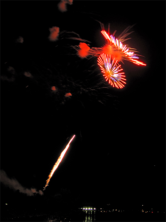 fireworks, victoria day, celebrations, ashbridge's bay, park, beach, lake ontario, toronto, city, life