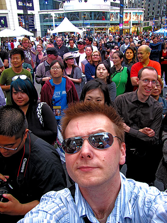 crowd, audience, performance, the moist towelettes, luminato, 2010, yonge-dundas square, yds, toronto, city, life