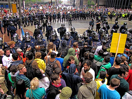 g20, protests, riots, bay street, riot police, king street west, toronto, city, life