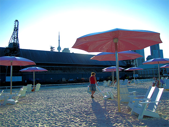 sugar beach, jarvis street, toronto, city, life