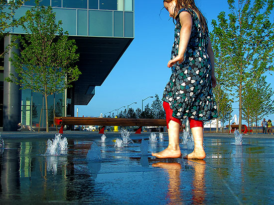 sugar beach, jarvis street, toronto, city, life