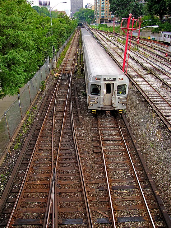 yonge subway line, underground,  ttc, toronto trasit commission, toronto, city, life