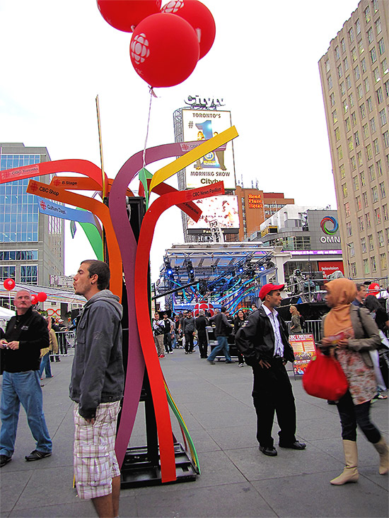 cbc fair, canadian broadcasting companu, exhibition, yonge-dundas square, toronto, city, life