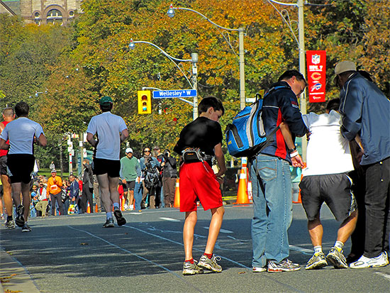 marathon, goodlife fitness, 2010, toronto, city, life