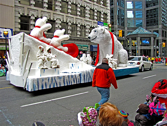 santa claus parade, 2010, yonge street, marching band, christmas, toronto, city, life