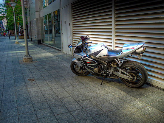 motorcycle, vistoria street, sidewalk, hdr, toronto, city, life, blog